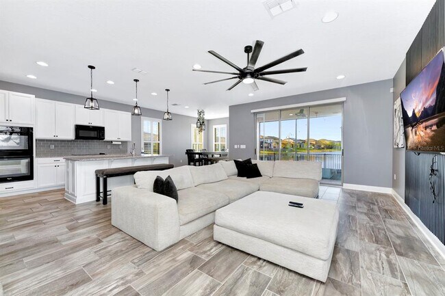 Building Photo - 915 Fountain Coin Loop