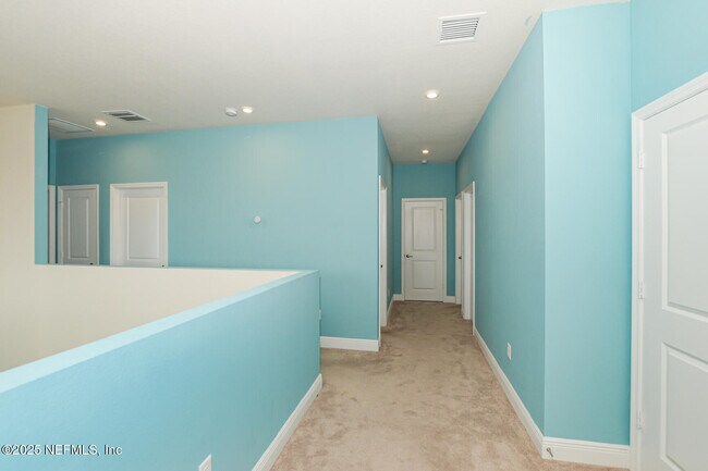 Building Photo - 10976 SW Tessili Wy