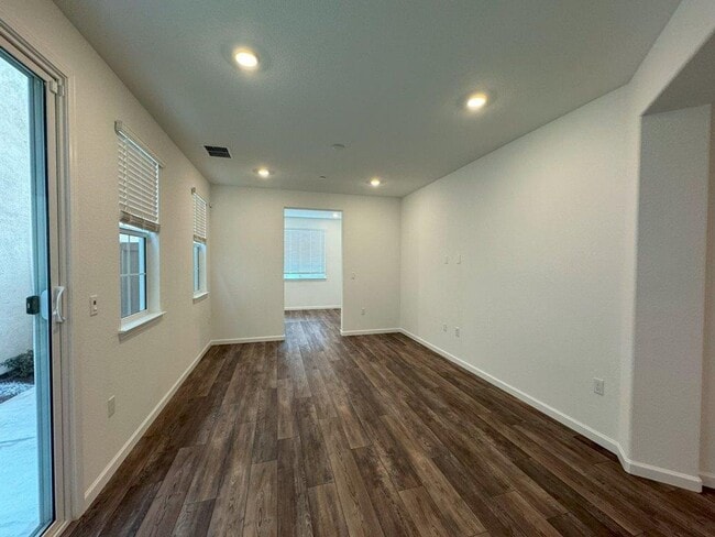 Building Photo - Brand new Lennar Home FOR RENT
