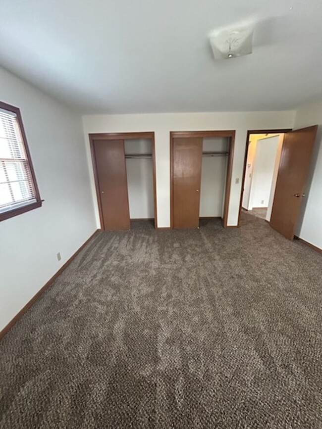 Building Photo - Beautiful 2 Bedroom Apartment in the heart...