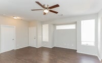 Building Photo - 7354 Tamoshanter Way