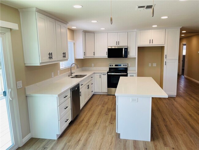 Building Photo - 28121 West Dr