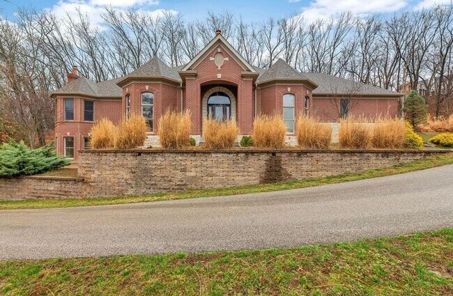 Primary Photo - 416 Kiefer Creek Rd