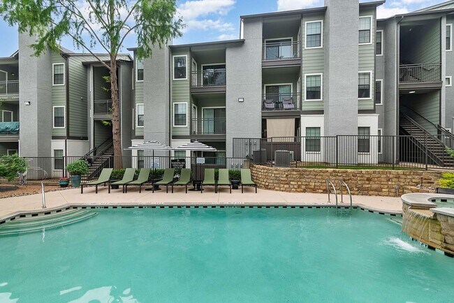 Building Photo - 9510 Westpark Dr