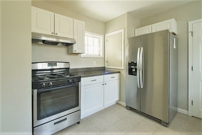 Building Photo - Spacious 3-bed 2-bath home in Williamstown!