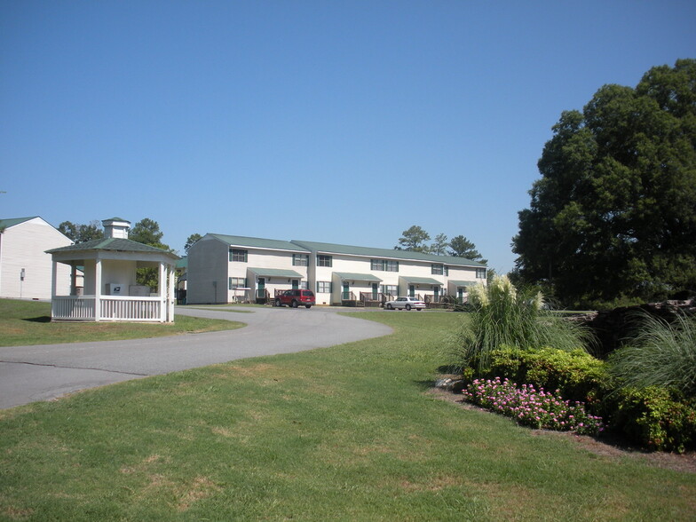 Interior Photo - Magnolia Ridge