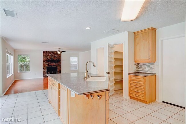 Building Photo - 7604 Napier Trail