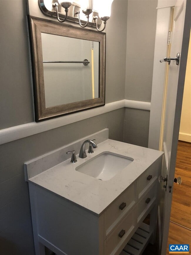 Building Photo - 1933 Lewis Mountain Rd