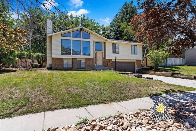 Building Photo - 2066 E 10095 S