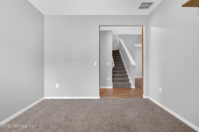 Building Photo - 150 Logrono Ct