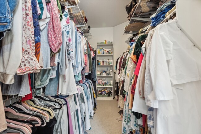 Building Photo - 2707 Oakheath Crst Ct