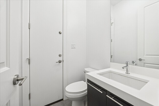 Building Photo - 2011 Colorado St