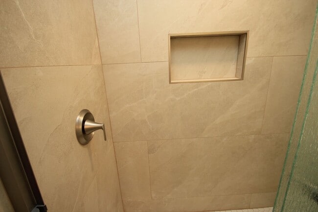 Building Photo - 6356 Swallow St