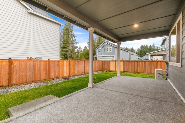 Building Photo - Covington Newer 2-Story Home - Fully Fence...