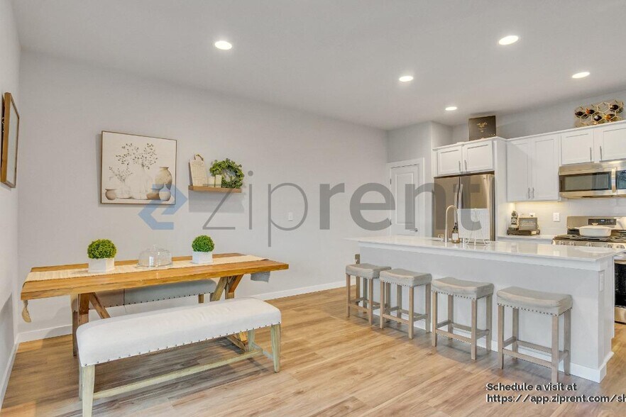 Building Photo - 13007 193rd Ave E