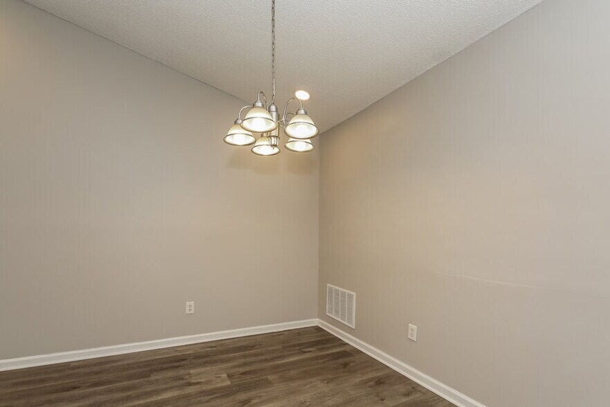 Building Photo - 7862 Aquarius Cir S