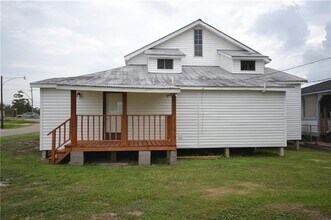 Building Photo - 15136 US-90