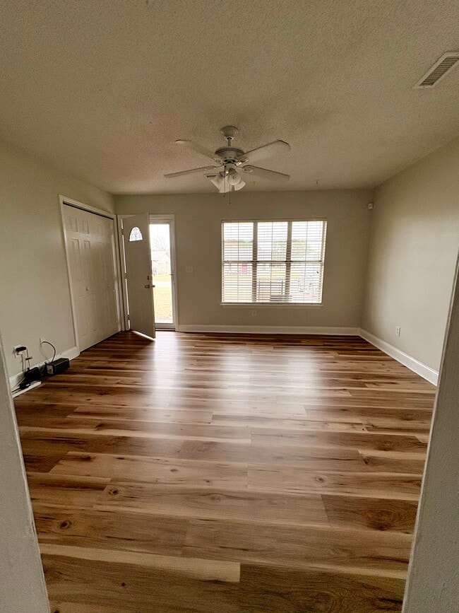 Building Photo - 101 Lael Ct