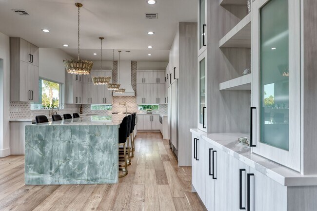 Building Photo - Stunning Green Valley, Guard Gated Community, Pool Home!