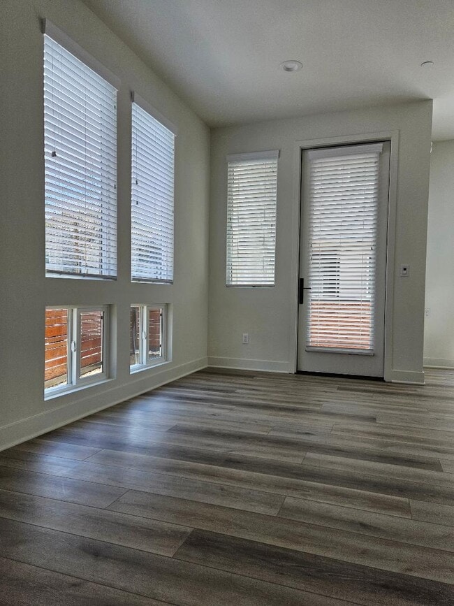 Building Photo - 11102 Akarna Ct