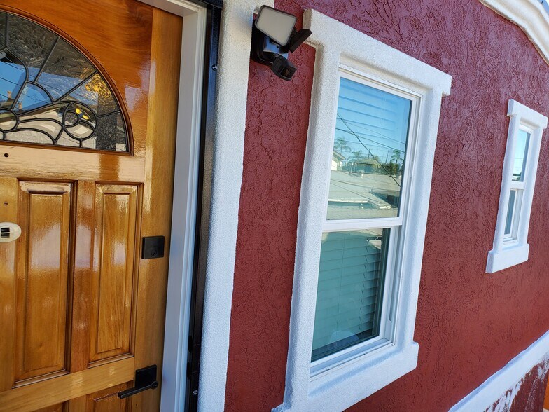 Building Photo - 3549 Highland Ave