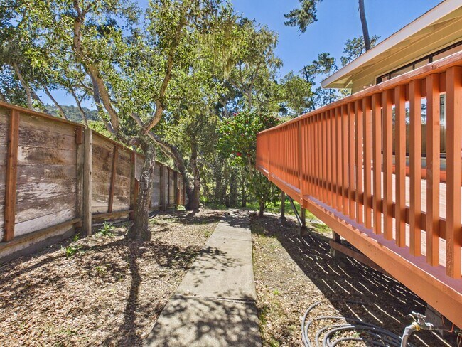 Building Photo - 4 Bedroom family home in Pebble Beach