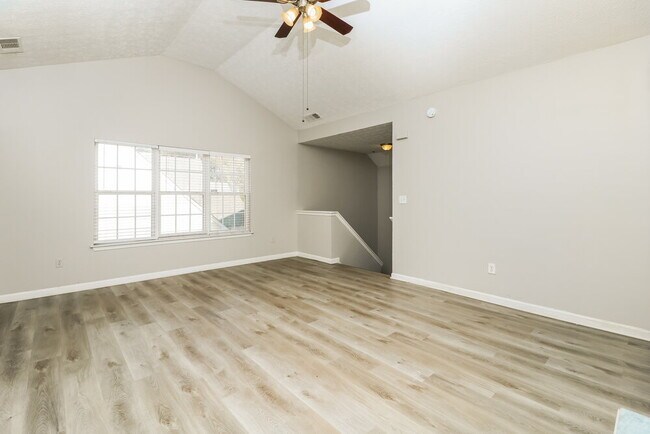 Building Photo - 145 S Barbara Ln