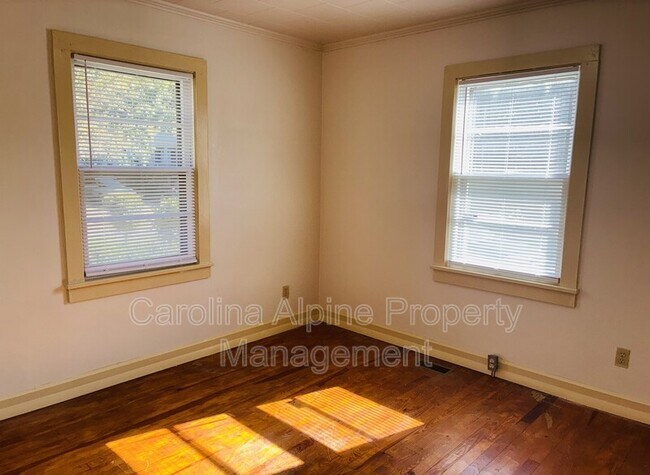 Building Photo - 408 N Caldwell St