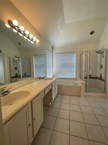 Building Photo - 6004 Cave River Dr