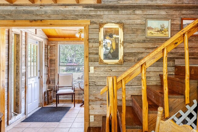 Building Photo - 297 Little River Ln