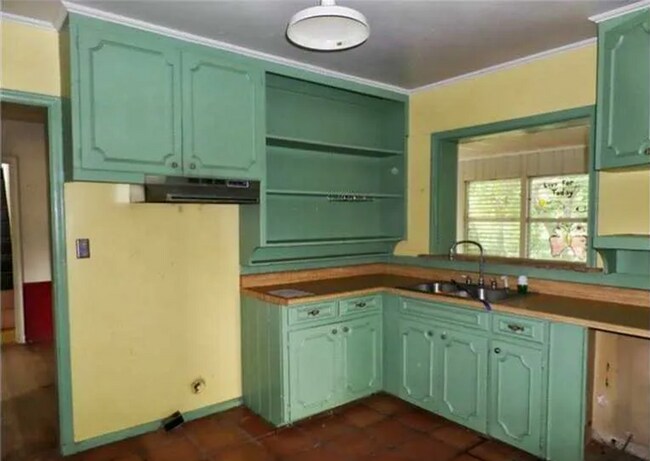 Building Photo - 2 Bed 1 Bath House in Tulsa!