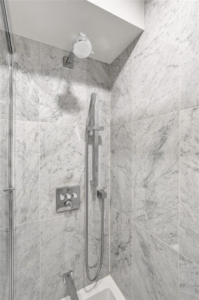 Building Photo - 5200 N Ocean Blvd