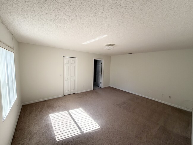 Building Photo - 120 Foxhall Ln