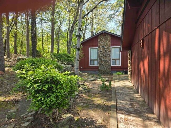 Building Photo - Contact Peggy Goodman 501 676 1758