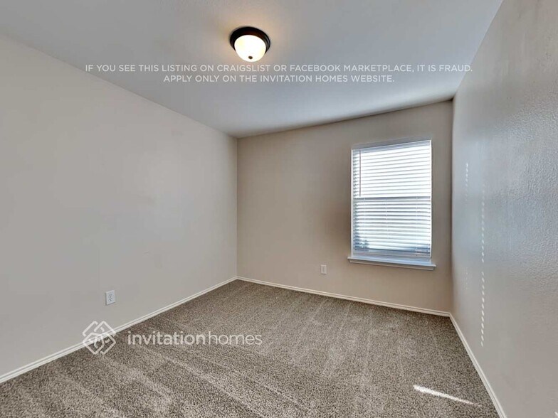 Building Photo - 253 Hilltop Dr