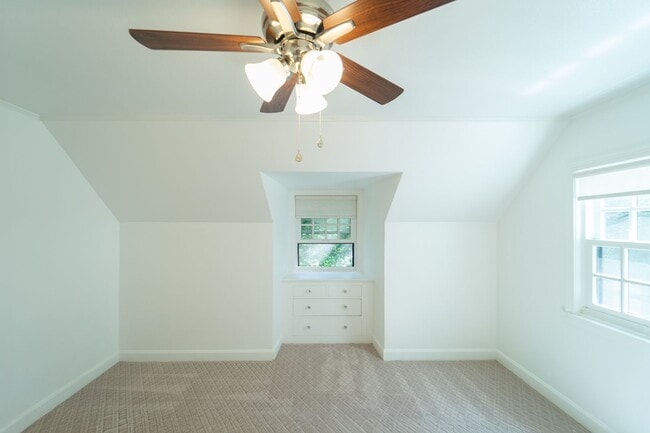 Building Photo - Luxurious Portland Heights home tucked away on a private street on nearly half an acre.