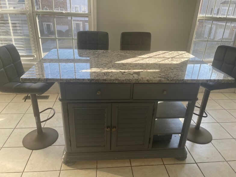 Building Photo - 3686 Lantern Walk Ln