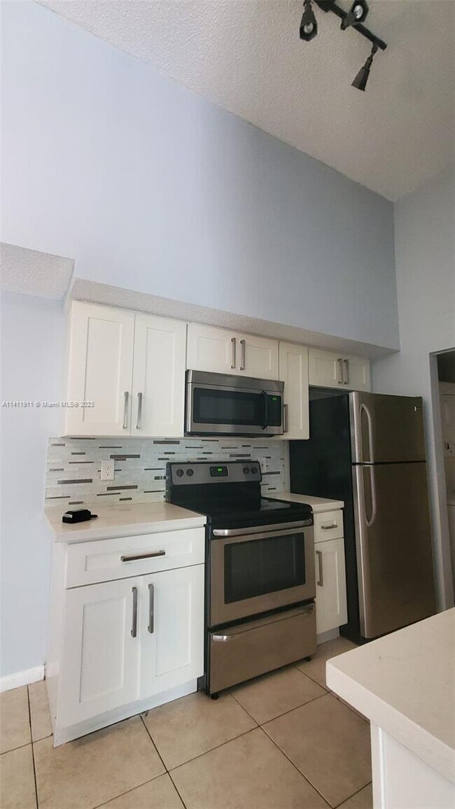 3231 Sabal Palm Manor 3231 Sabal Palm Manor Hollywood FL 33024