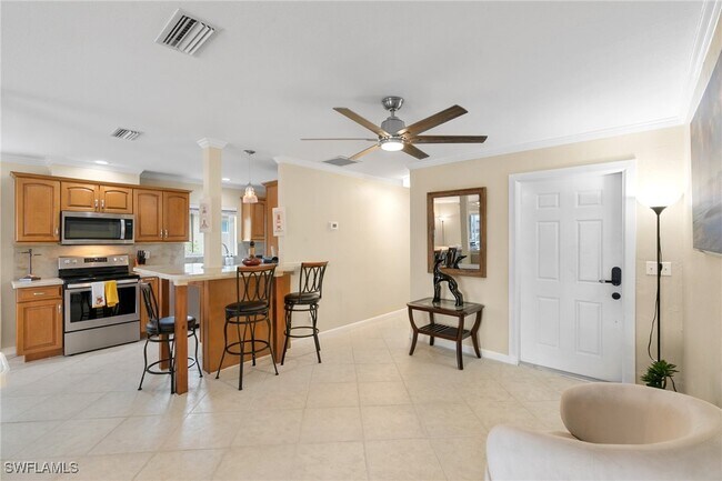 Building Photo - 3830 SE 12th Ave