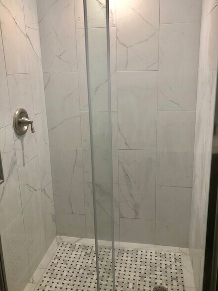 Building Photo - 91 S 91st St