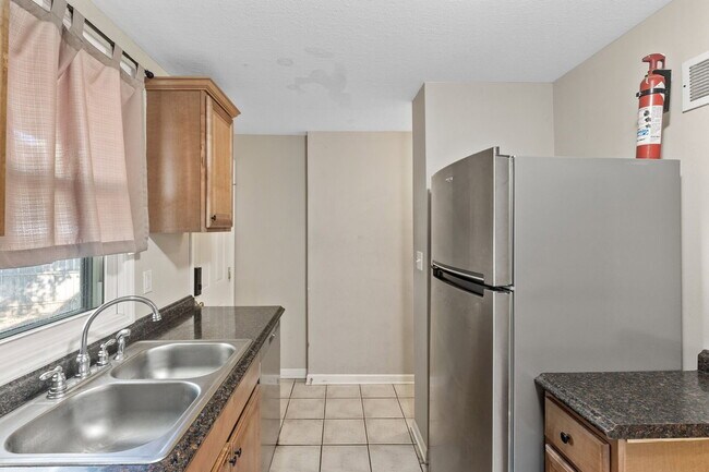 Building Photo - 4416 Lyndale Ave S