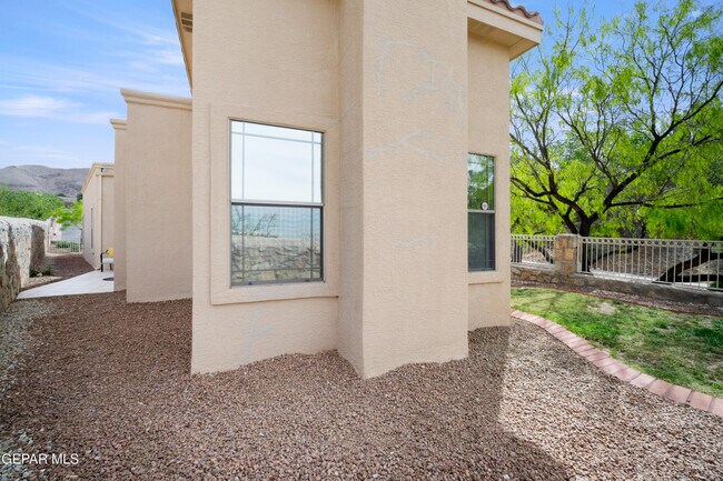 Building Photo - 5939 Bandolero Dr