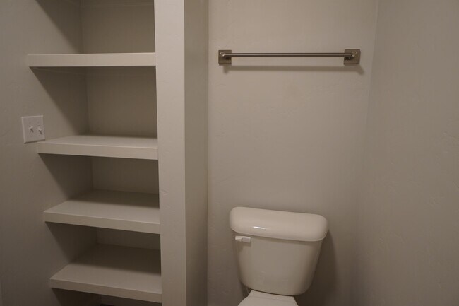 Building Photo - 5051 W Ladle Rapids St