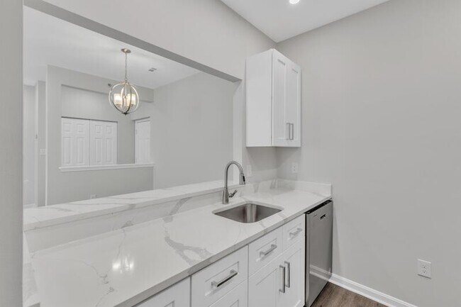 Building Photo - 606 Rolling Hill Walk