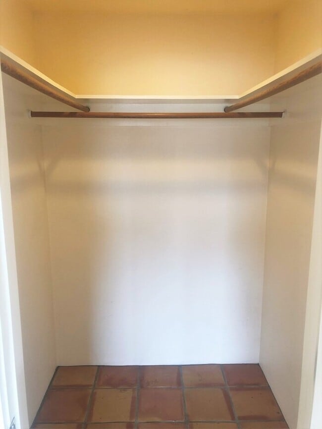 Building Photo - Spacious Two Bedroom Near Downtown Monterey