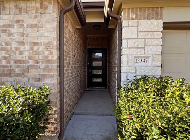 Primary Photo - 12347 Breckenwood Mills Dr
