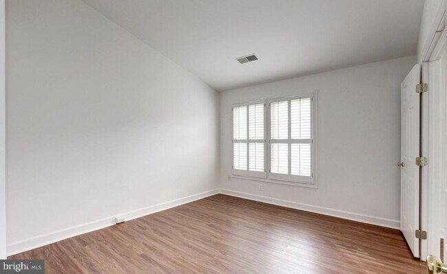 Building Photo - 1804 Dawson St