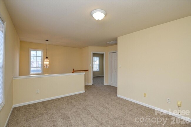 Building Photo - 8415 Spirea Ct