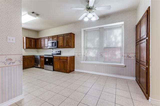 Building Photo - 1543 Knollview Ln