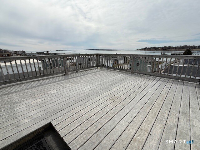 Building Photo - 3 Gold St